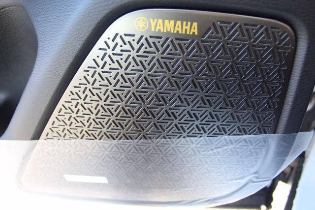 Photo of 2025 White Diamond Mitsubishi Outlander