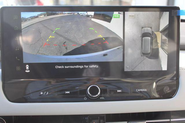 Photo of 2025 White Diamond Mitsubishi Outlander