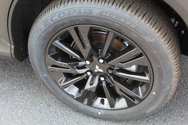Photo of 2025 Gray Mitsubishi Eclipse Cross