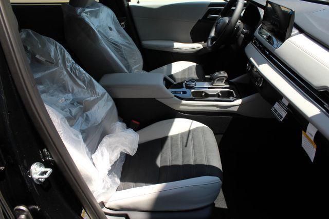 Photo of 2025 Black Mitsubishi Outlander