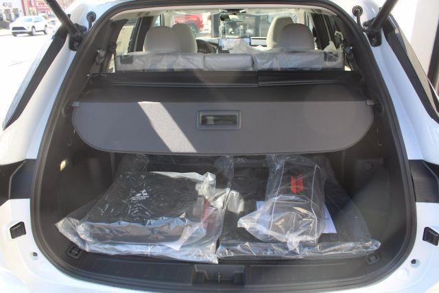 Photo of 2025 White Diamond Mitsubishi Outlander
