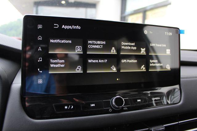 Photo of 2025 Silver Mitsubishi Outlander