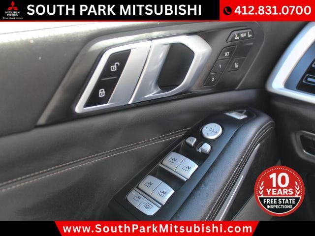 Photo of 2023 Black BMW X7