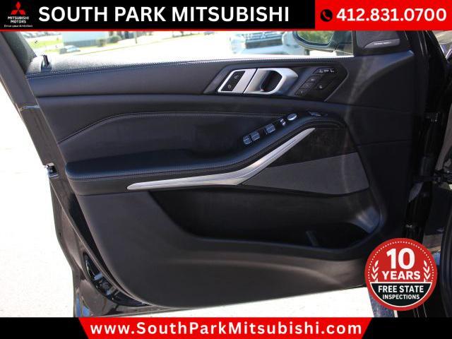 Photo of 2023 Black BMW X7