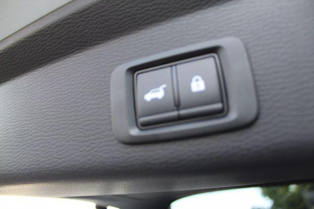 Photo of 2025 Silver Mitsubishi Outlander