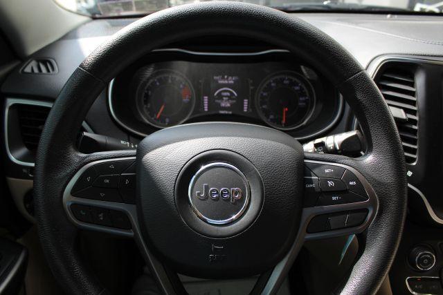 Photo of 2020 Red Jeep Cherokee