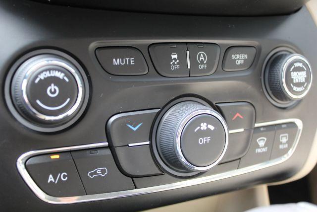 Photo of 2020 Red Jeep Cherokee