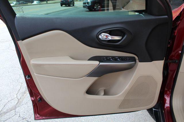 Photo of 2020 Red Jeep Cherokee