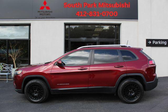 Photo of 2020 Red Jeep Cherokee