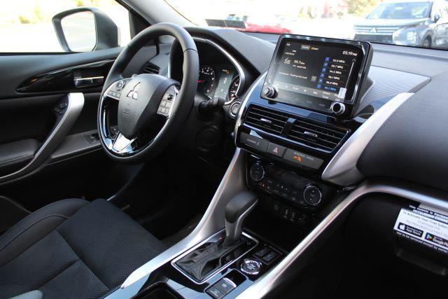 Photo of 2025 Silver Mitsubishi Eclipse Cross