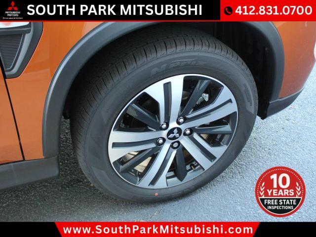 Photo of 2025 Orange Mitsubishi Outlander Sport