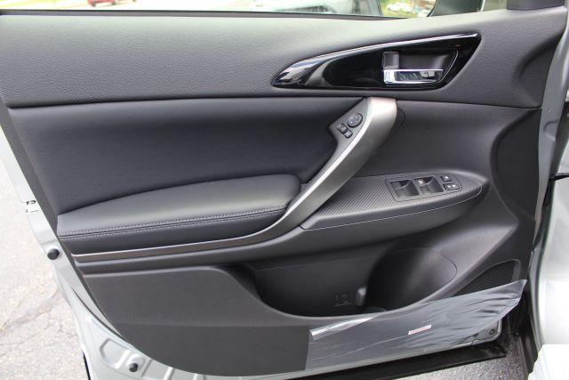 Photo of 2025 Silver Mitsubishi Eclipse Cross