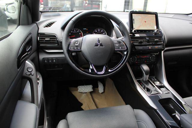 Photo of 2025 Silver Mitsubishi Eclipse Cross