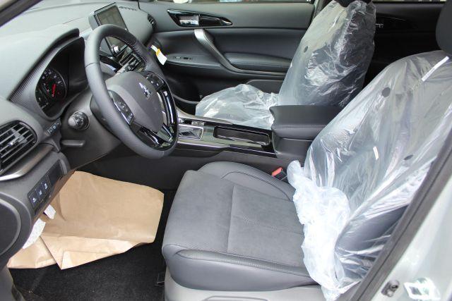 Photo of 2025 Silver Mitsubishi Eclipse Cross
