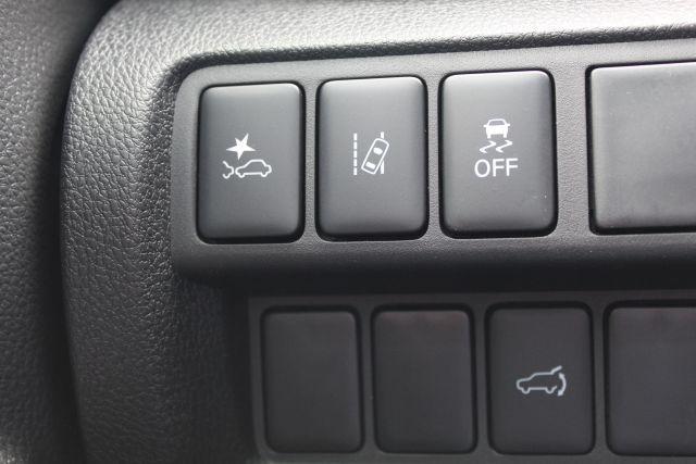 Photo of 2025 Silver Mitsubishi Eclipse Cross