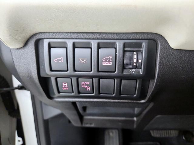 Photo of 2020 White Subaru Ascent