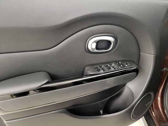 Photo of 2017 Burgundy Kia Soul