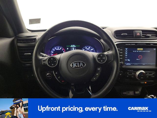 Photo of 2017 Burgundy Kia Soul