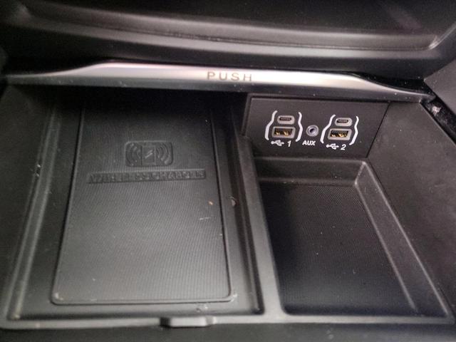 Photo of 2022 Black Chrysler Pacifica