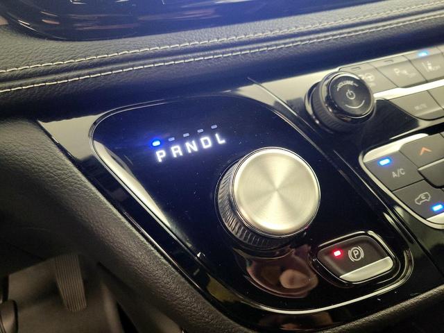 Photo of 2022 Black Chrysler Pacifica