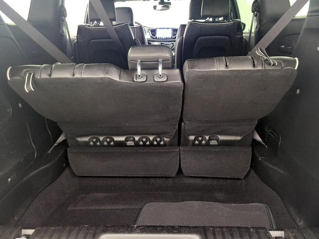Photo of 2022 Black Chrysler Pacifica