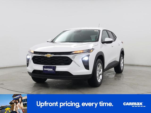 Photo of 2025 White Chevrolet Trax