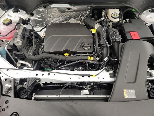 Photo of 2025 White Chevrolet Trax
