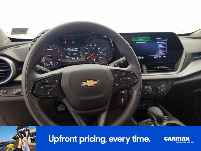 Photo of 2025 White Chevrolet Trax