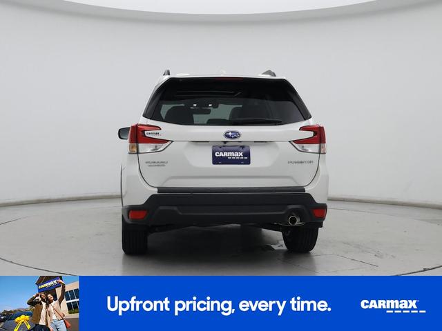 Photo of 2020 White Subaru Forester