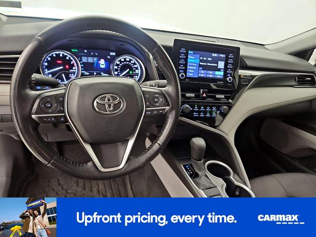 Photo of 2021 White Toyota Camry