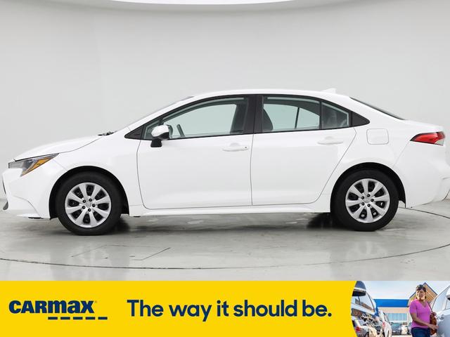 Photo of 2021 White Toyota Corolla