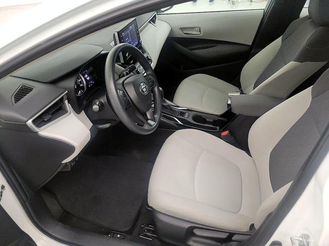 Photo of 2021 White Toyota Corolla