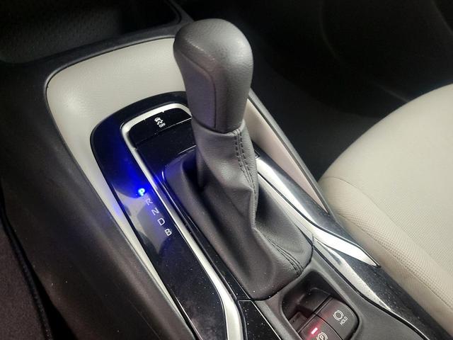 Photo of 2021 White Toyota Corolla