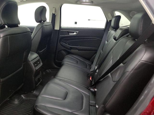 Photo of 2017 Red Ford Edge