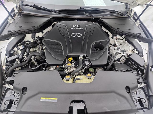 Photo of 2022 White INFINITI Q50