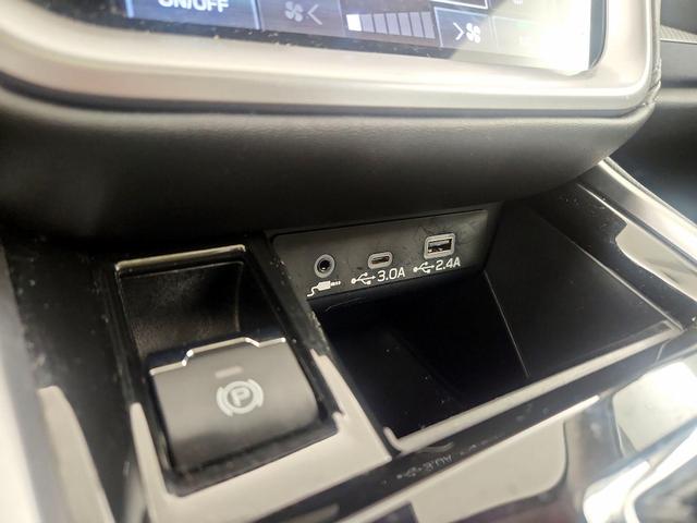 Photo of 2023 Gray Subaru Legacy