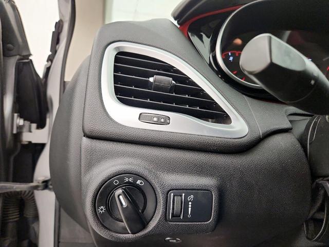 Photo of 2016 Silver Dodge Dart