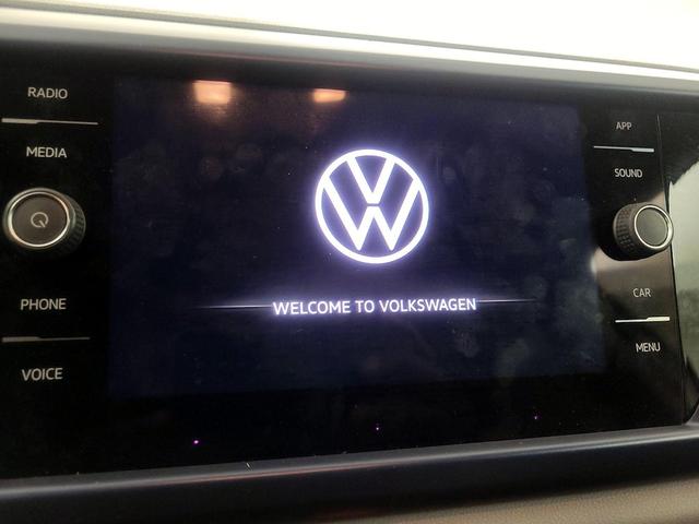 Photo of 2022 White Volkswagen Taos