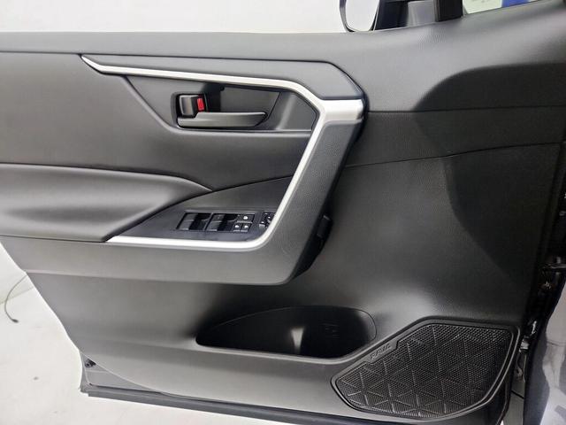Photo of 2022 Gray Toyota RAV4