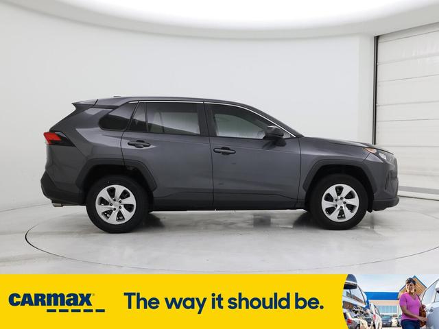 Photo of 2022 Gray Toyota RAV4