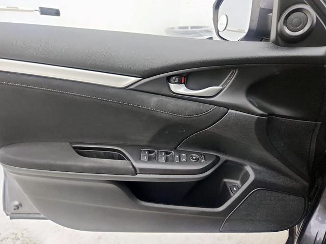 Photo of 2019 Gray Honda Civic