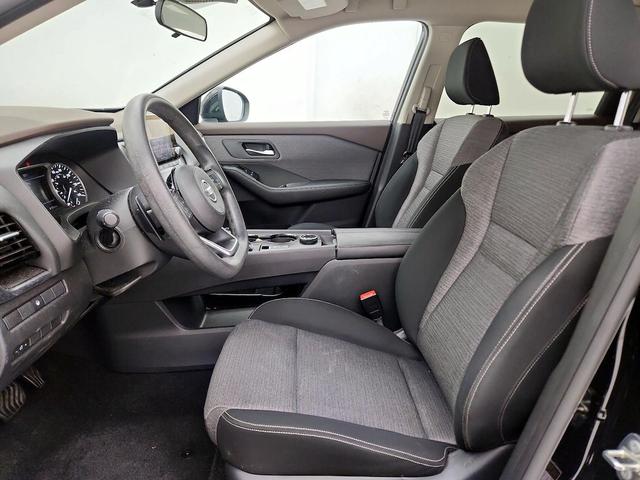 Photo of 2021 Black Nissan Rogue