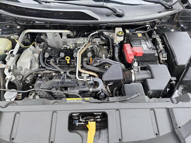 Photo of 2021 Black Nissan Rogue