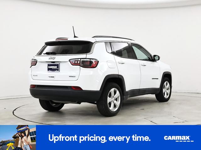 Photo of 2022 White Jeep Compass