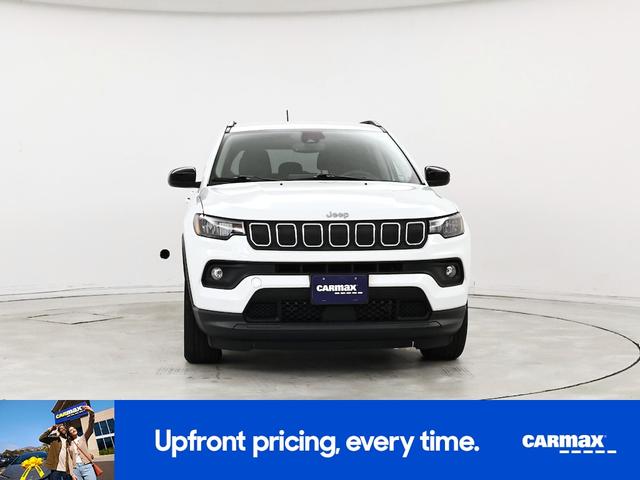 Photo of 2022 White Jeep Compass