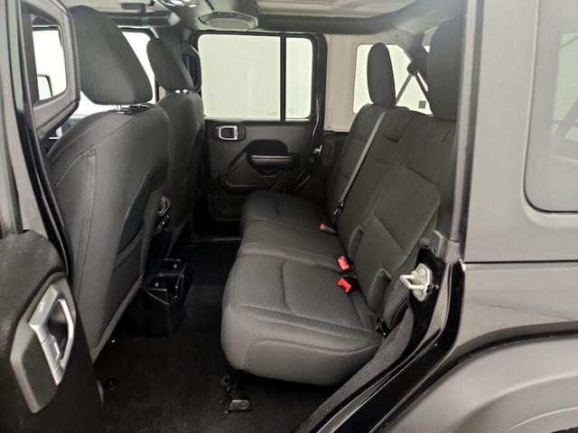 Photo of 2020 Black Jeep Wrangler