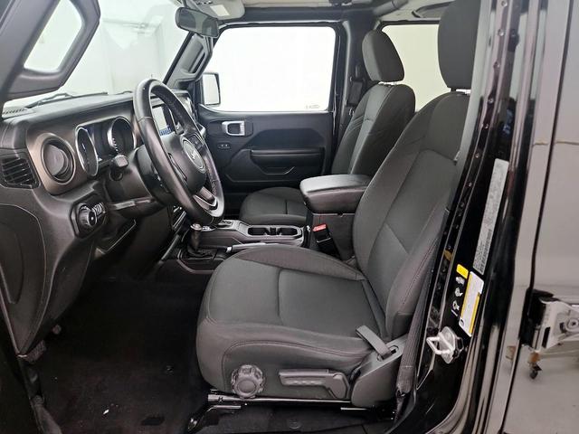 Photo of 2020 Black Jeep Wrangler