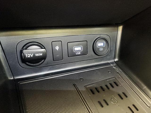 Photo of 2022 Black Hyundai SONATA