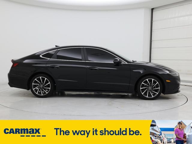 Photo of 2022 Black Hyundai SONATA