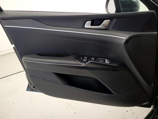 Photo of 2022 Black Kia K5